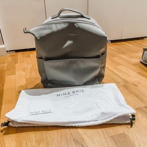 Mina Baie Stevie in Gris (nylon) midi